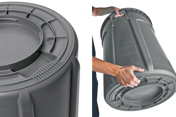 持ちやすい底面グリップ