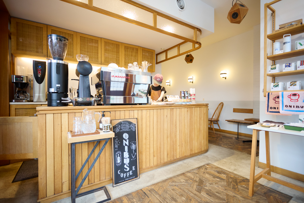 本物の素材を取り入れた店内の様子